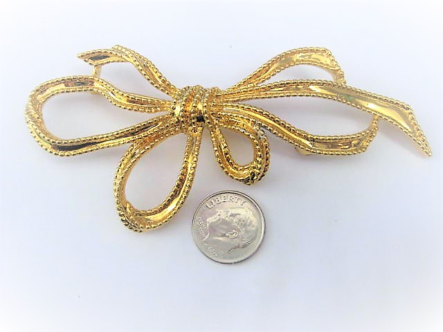 Trifari Vintage 1970-80s Gold Tone Large Ribbon Brooch Bow, Signed - Ruby  Lane