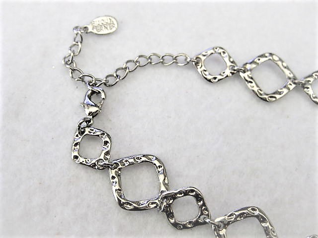 Hammered Link Silver Necklace by Bijoux Terner