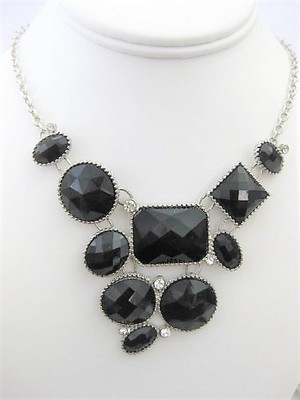 Black Bold Drape Necklace