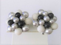 Black & White Cluster Clip Earrings