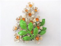 Tan Floral Bouquet Brooch