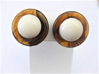 Tortoise Round Clip Earrings