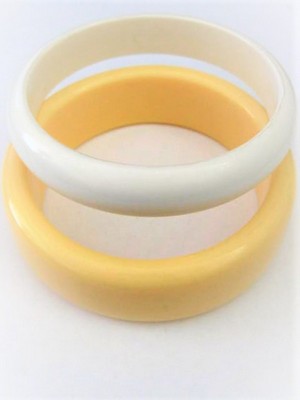 White & Yellow Lucite Bangle Bracelet Set