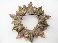 Two-Tone Leaf Wreath