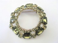 Olive Green Open Wreath Brooch Pin