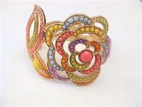 Pastel Beaded Flower Hinge Bangle