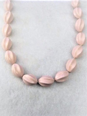 Soft Pink Retro Bead Necklace