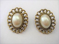 Oval Faux Pearl & Gold Pierced Earrings