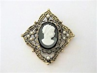 Silhouette Versatile Brooch Pendant