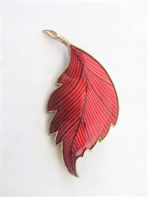 Burgundy Leaf Pin